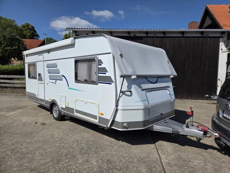 Wohnwagen Hymer Top Ausstattung Mover Vohrzelt 4x Schlafplätze WC - Kamp prikolica: slika 4 Wohnwagen Hymer Top Ausstattung Mover Vohrzelt 4x Schlafplätze WC - Kamp prikolica: slika 4