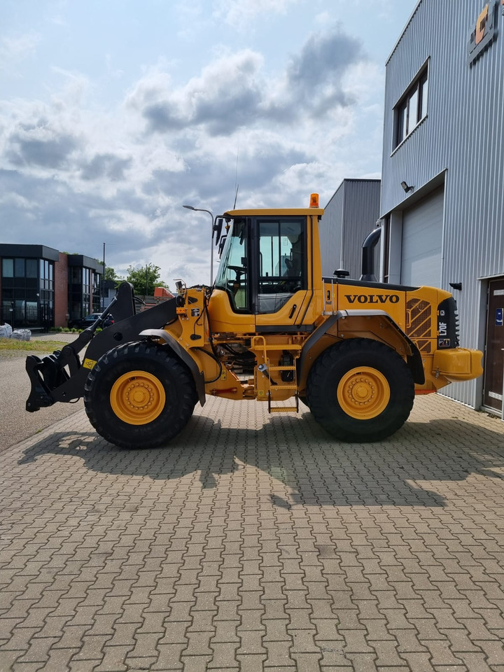 VOLVO L70F 2009 with new engine - Utovarivač točkaš: slika 3 VOLVO L70F 2009 with new engine - Utovarivač točkaš: slika 3