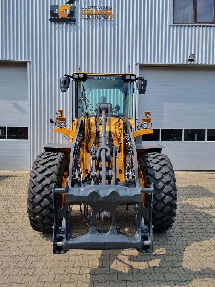 VOLVO L70F 2009 with new engine - Utovarivač točkaš: slika 2 VOLVO L70F 2009 with new engine - Utovarivač točkaš: slika 2