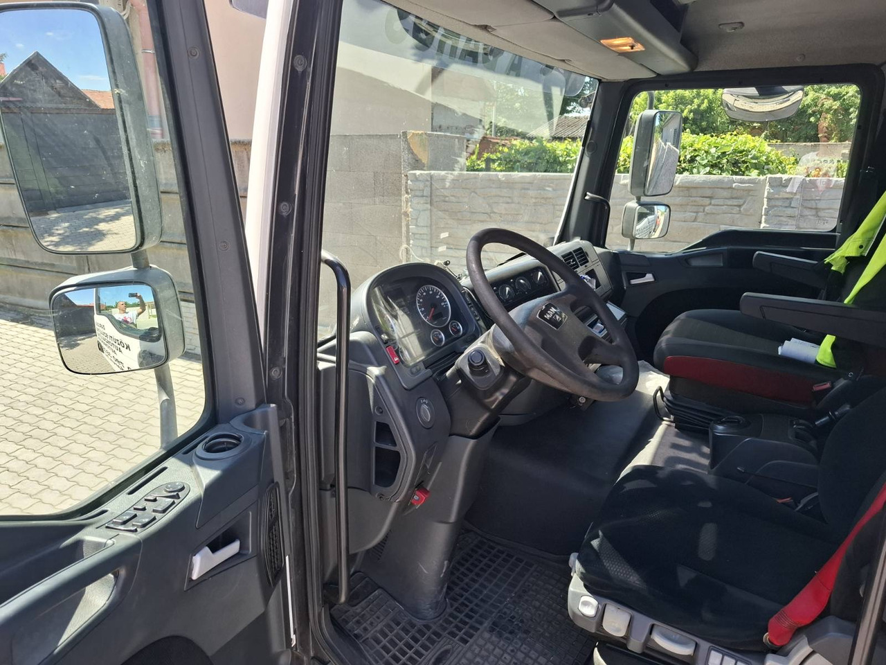 MAN TGL 12.250 4x2 BL - Kamion za prevoz automobila, Kamion sa dizalicom: slika 4 MAN TGL 12.250 4x2 BL - Kamion za prevoz automobila, Kamion sa dizalicom: slika 4