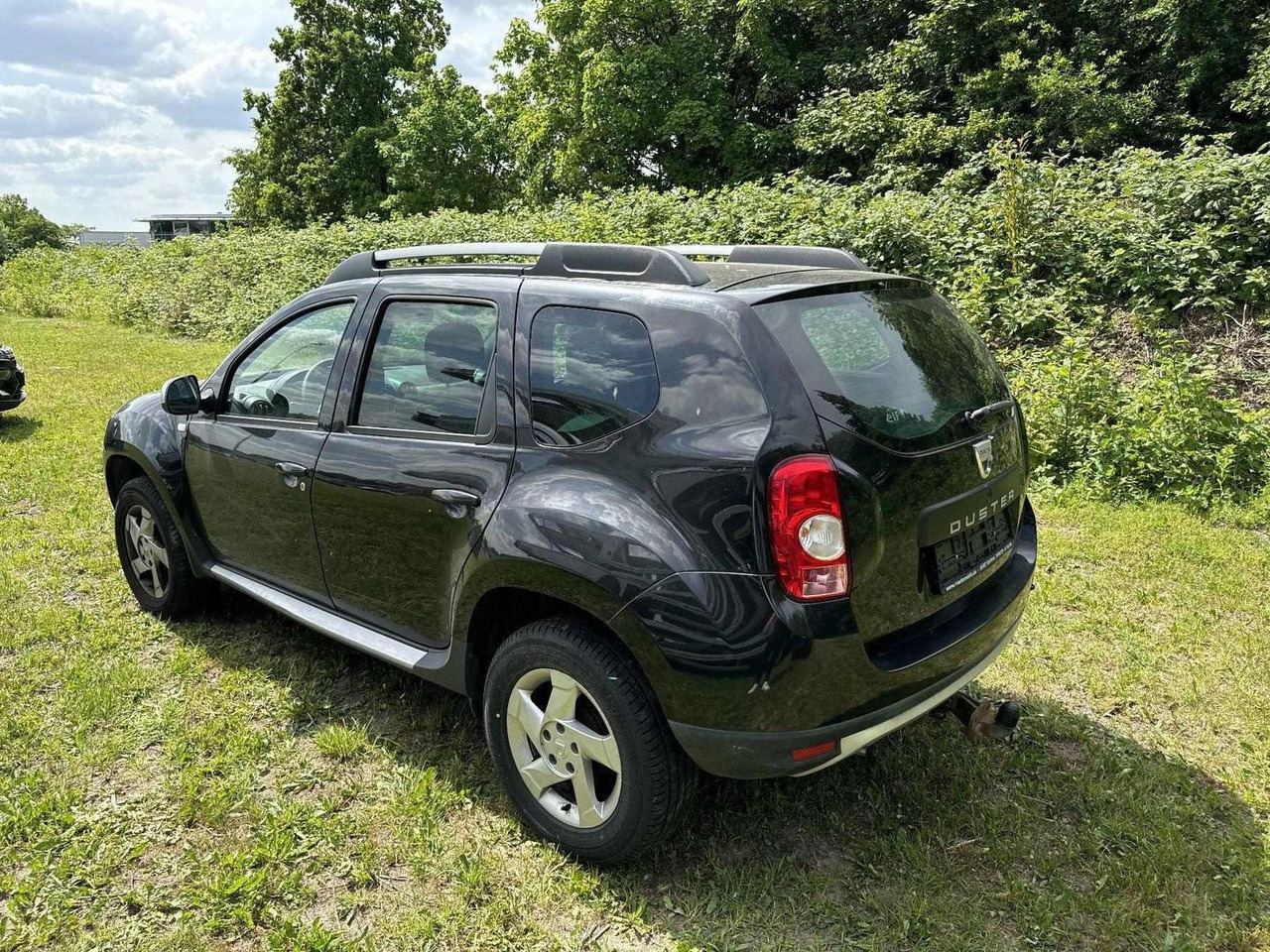 Dacia Duster 1.6 LAUREATE +ZAHNRIEMEN GERISSEN+ - SUVSUV: slika 3 Dacia Duster 1.6 LAUREATE +ZAHNRIEMEN GERISSEN+ - SUVSUV: slika 3