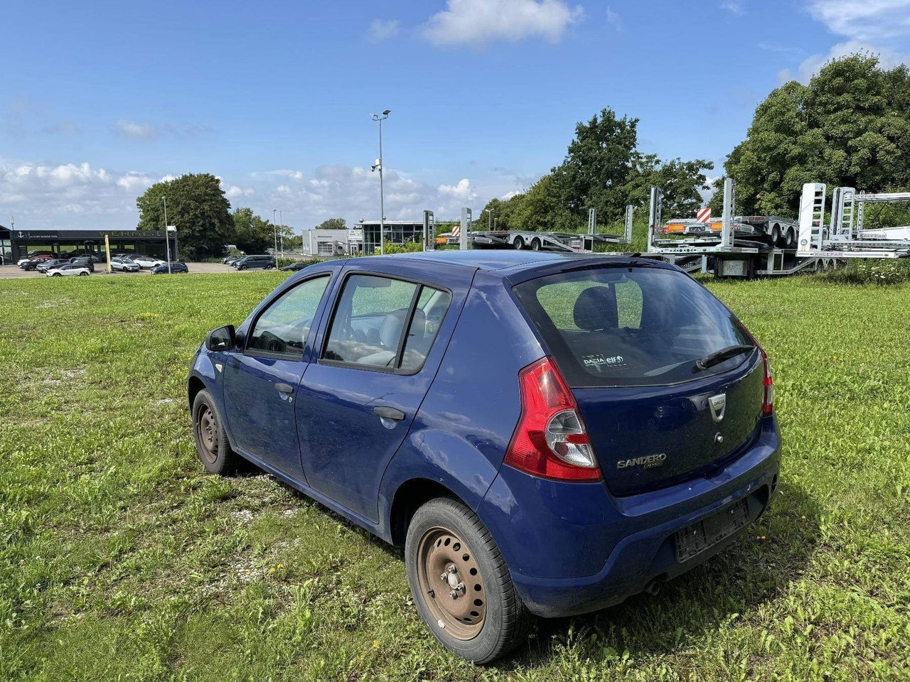 Dacia Sandero 1.4 +ZAHNRIEMEN GERISSEN+ - Automobil: slika 3 Dacia Sandero 1.4 +ZAHNRIEMEN GERISSEN+ - Automobil: slika 3