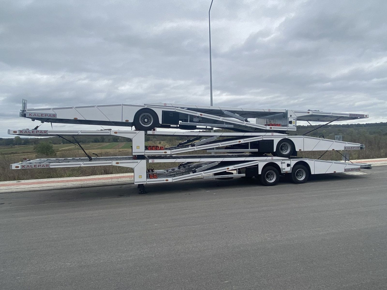 KALEPAR KLP119V4 4er-Autotransporter 1xAchse VDI - Poluprikolica za prevoz automobila: slika 2 KALEPAR KLP119V4 4er-Autotransporter 1xAchse VDI - Poluprikolica za prevoz automobila: slika 2