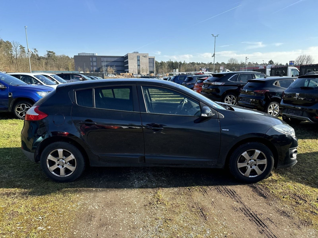 Renault Megane Limited TCe115 +KUPPLUNG DEFEKT/MOTOR OK+ - Limuzina: slika 4 Renault Megane Limited TCe115 +KUPPLUNG DEFEKT/MOTOR OK+ - Limuzina: slika 4
