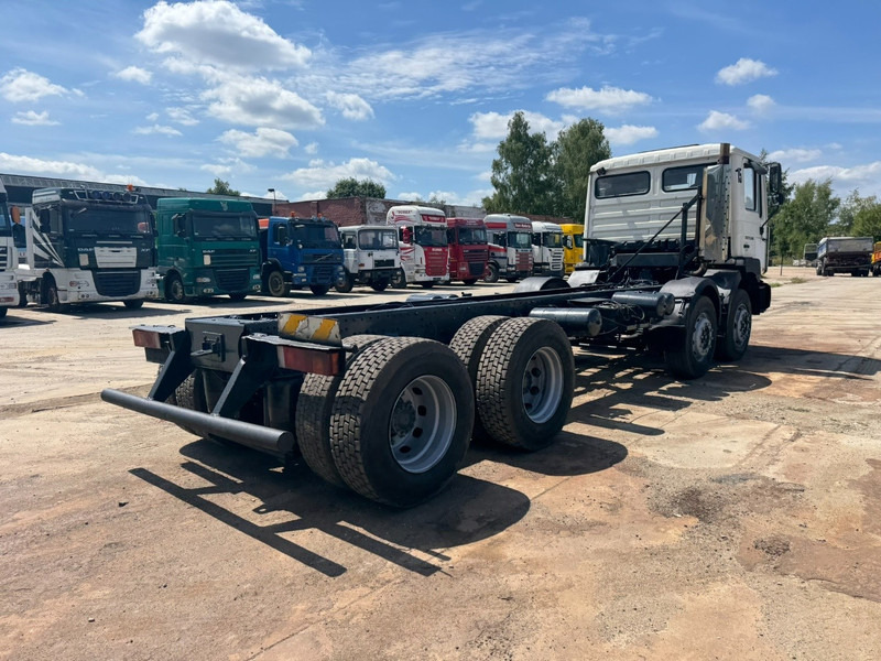 MAN 32.364 (EURO 2 / 6 CYLINDER / 12 TIRES / 8X4 / PERFECT) - Kamion sa golom šasijom i zatvorenom kabinom: slika 5 MAN 32.364 (EURO 2 / 6 CYLINDER / 12 TIRES / 8X4 / PERFECT) - Kamion sa golom šasijom i zatvorenom kabinom: slika 5