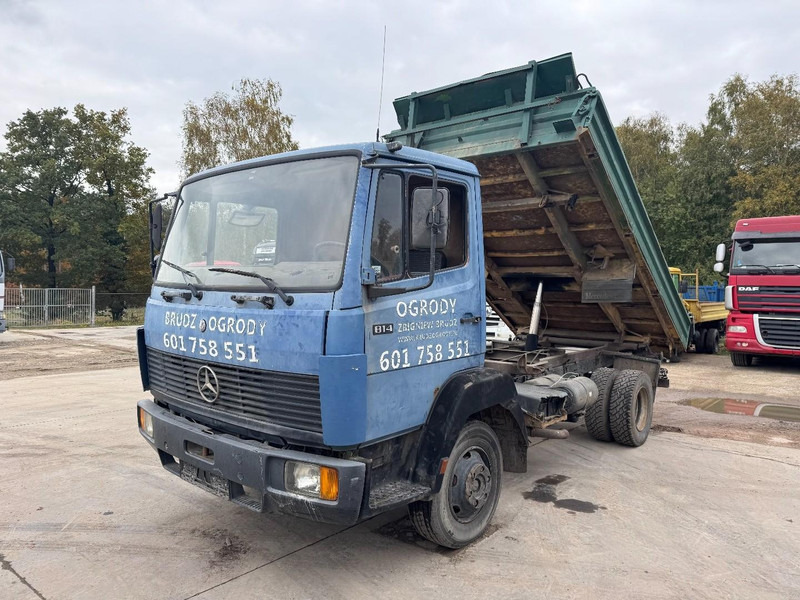 Mercedes-Benz SK 814 (6 CYLINDER / STEEL SUSPENSION / MANUAL PUMP / 3-SIDE TIPPER) - Istovarivač: slika 1 Mercedes-Benz SK 814 (6 CYLINDER / STEEL SUSPENSION / MANUAL PUMP / 3-SIDE TIPPER) - Istovarivač: slika 1