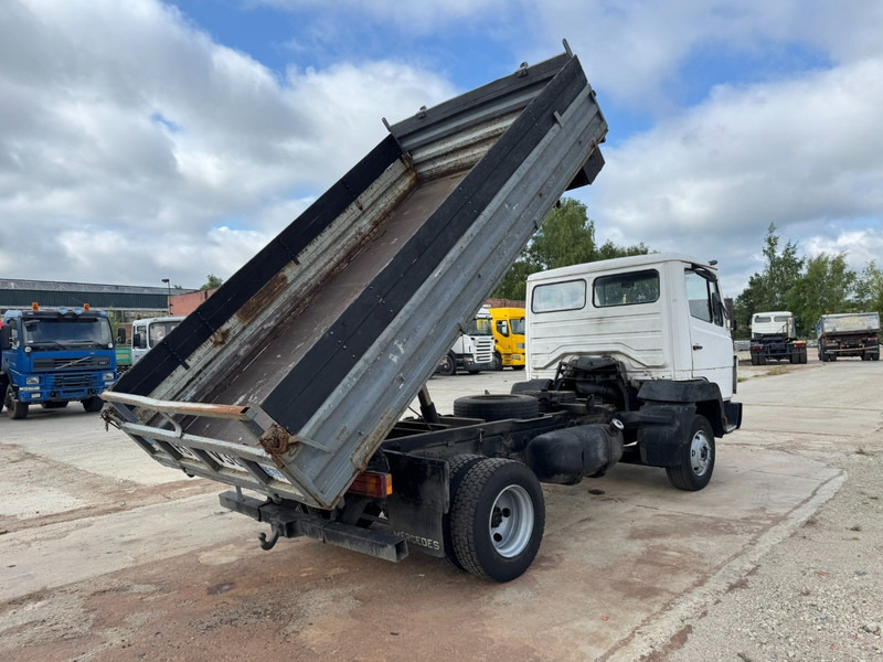 Mercedes-Benz SK 914 (6 CYLINDER / MANUAL PUMP / WITH HELPER / AUXILIARY / STEEL SUSPENSION) - Istovarivač: slika 5 Mercedes-Benz SK 914 (6 CYLINDER / MANUAL PUMP / WITH HELPER / AUXILIARY / STEEL SUSPENSION) - Istovarivač: slika 5