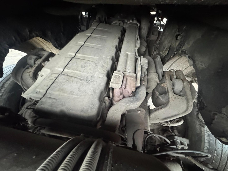 Tegljač MAN TGA 18.430 (MANUAL GEARBOX / BOITE MANUELLE): slika 15 Tegljač MAN TGA 18.430 (MANUAL GEARBOX / BOITE MANUELLE): slika 15