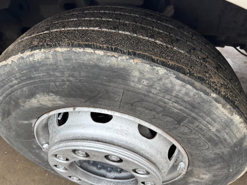 Tegljač MAN TGA 18.430 (MANUAL GEARBOX / BOITE MANUELLE): slika 10 Tegljač MAN TGA 18.430 (MANUAL GEARBOX / BOITE MANUELLE): slika 10