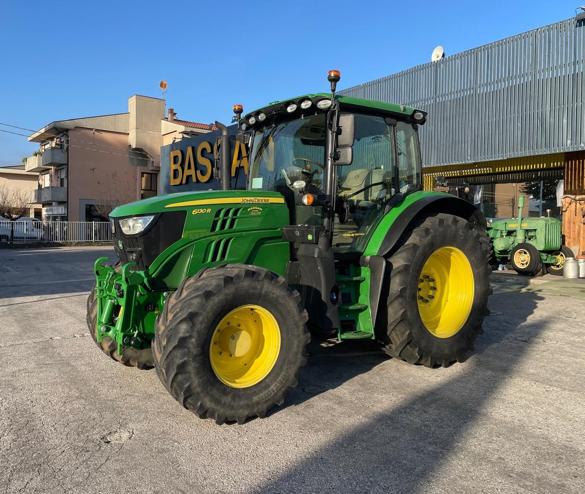 JOHN DEERE 6130 R - Traktor: slika 1 JOHN DEERE 6130 R - Traktor: slika 1