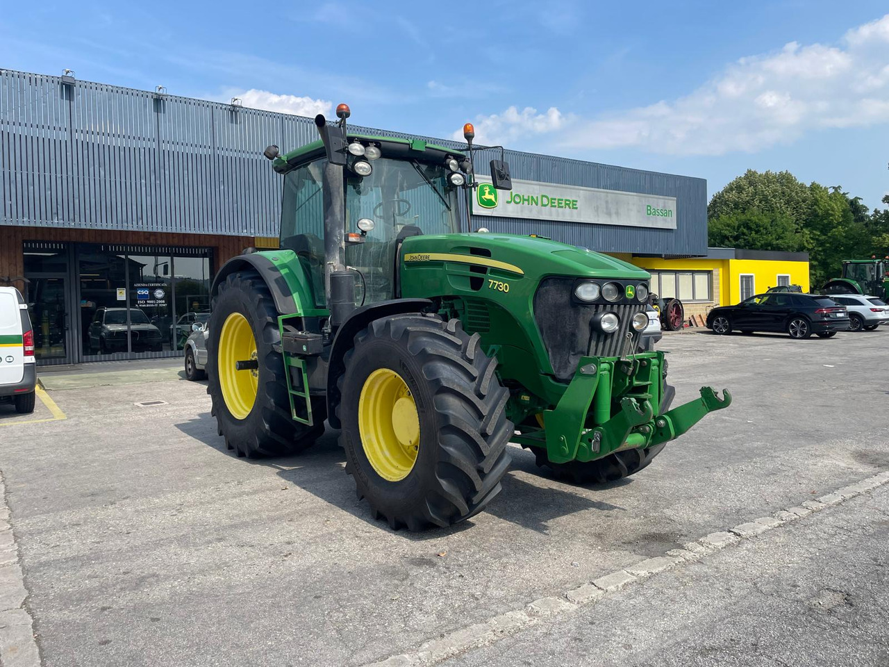 JOHN DEERE 7730 - Traktor: slika 2 JOHN DEERE 7730 - Traktor: slika 2