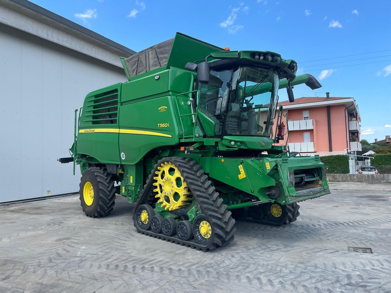 JOHN DEERE MIETITREBBIA T 560 - Kombinovani kombajn: slika 3 JOHN DEERE MIETITREBBIA T 560 - Kombinovani kombajn: slika 3