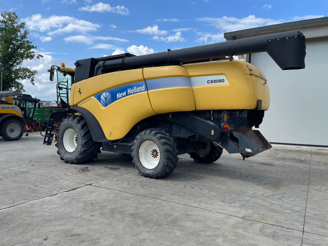 NEW HOLLAND MIETITREBBIA CX 8080 - Kombinovani kombajn: slika 4 NEW HOLLAND MIETITREBBIA CX 8080 - Kombinovani kombajn: slika 4