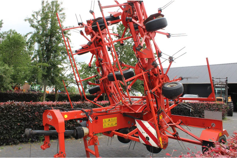 Kuhn GF10601 TO - Prevrtač/ Grabuljač: slika 5 Kuhn GF10601 TO - Prevrtač/ Grabuljač: slika 5