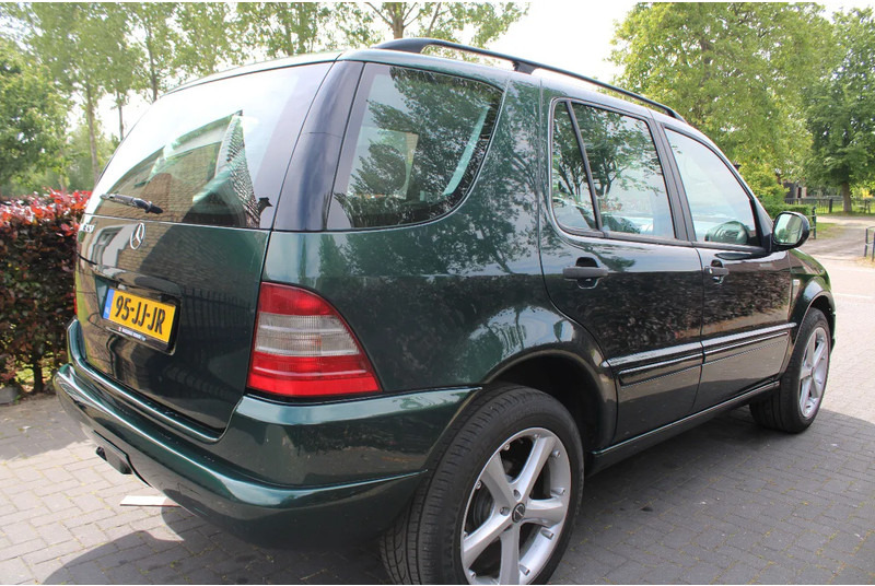 Mercedes-Benz M-Klasse ML 320 - SUVSUV: slika 4 Mercedes-Benz M-Klasse ML 320 - SUVSUV: slika 4