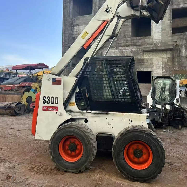 100%Ready Bobcat S300 Well Sold Most Famous Brand High Quality Bobcat S300 Skid Steer Loader for Sale - Mini utovarivač: slika 1 100%Ready Bobcat S300 Well Sold Most Famous Brand High Quality Bobcat S300 Skid Steer Loader for Sale - Mini utovarivač: slika 1
