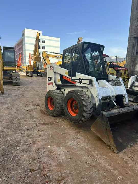 100%Ready Bobcat S300 Well Sold Most Famous Brand High Quality Bobcat S300 Skid Steer Loader for Sale - Mini utovarivač: slika 3 100%Ready Bobcat S300 Well Sold Most Famous Brand High Quality Bobcat S300 Skid Steer Loader for Sale - Mini utovarivač: slika 3