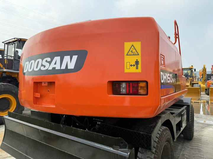 90% Brand New Doosan Brand Dh150w-7 Wheel Excavator in Stock Used Korea Brand Doosan Dh55 Dh60 Dh150 Dh210 Excavator for Sale - Bager točkaš: slika 3 90% Brand New Doosan Brand Dh150w-7 Wheel Excavator in Stock Used Korea Brand Doosan Dh55 Dh60 Dh150 Dh210 Excavator for Sale - Bager točkaš: slika 3