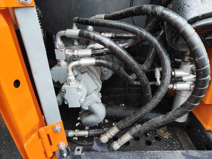 90% New HITACHI ZX70 Used Excavator Mining Construction Excavators, Strong Power, Low Price, and Very Good Quality - Mini bager: slika 4 90% New HITACHI ZX70 Used Excavator Mining Construction Excavators, Strong Power, Low Price, and Very Good Quality - Mini bager: slika 4