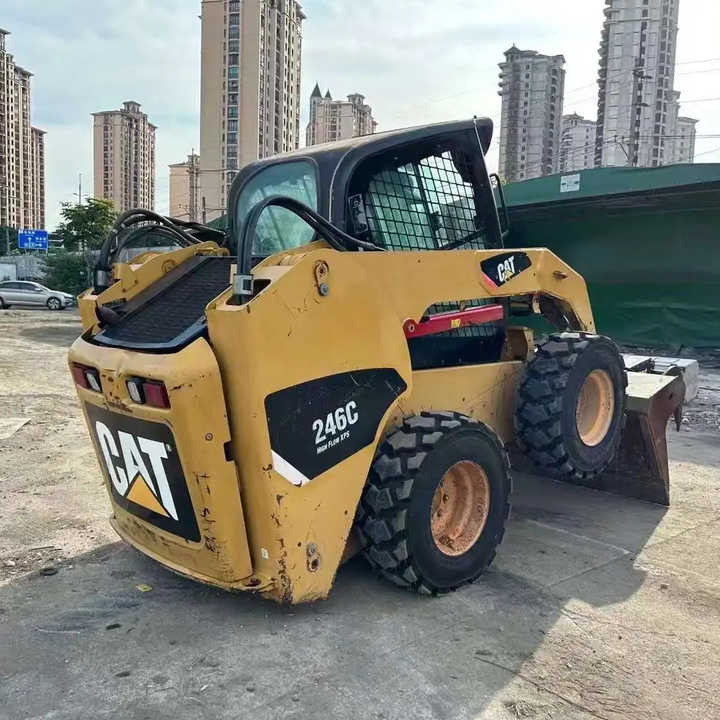 98%New Cat246c Loaders High Efficiency Wheel Loader Powerful Chinese Made Front Loader Road Machine - Mini utovarivač: slika 1 98%New Cat246c Loaders High Efficiency Wheel Loader Powerful Chinese Made Front Loader Road Machine - Mini utovarivač: slika 1