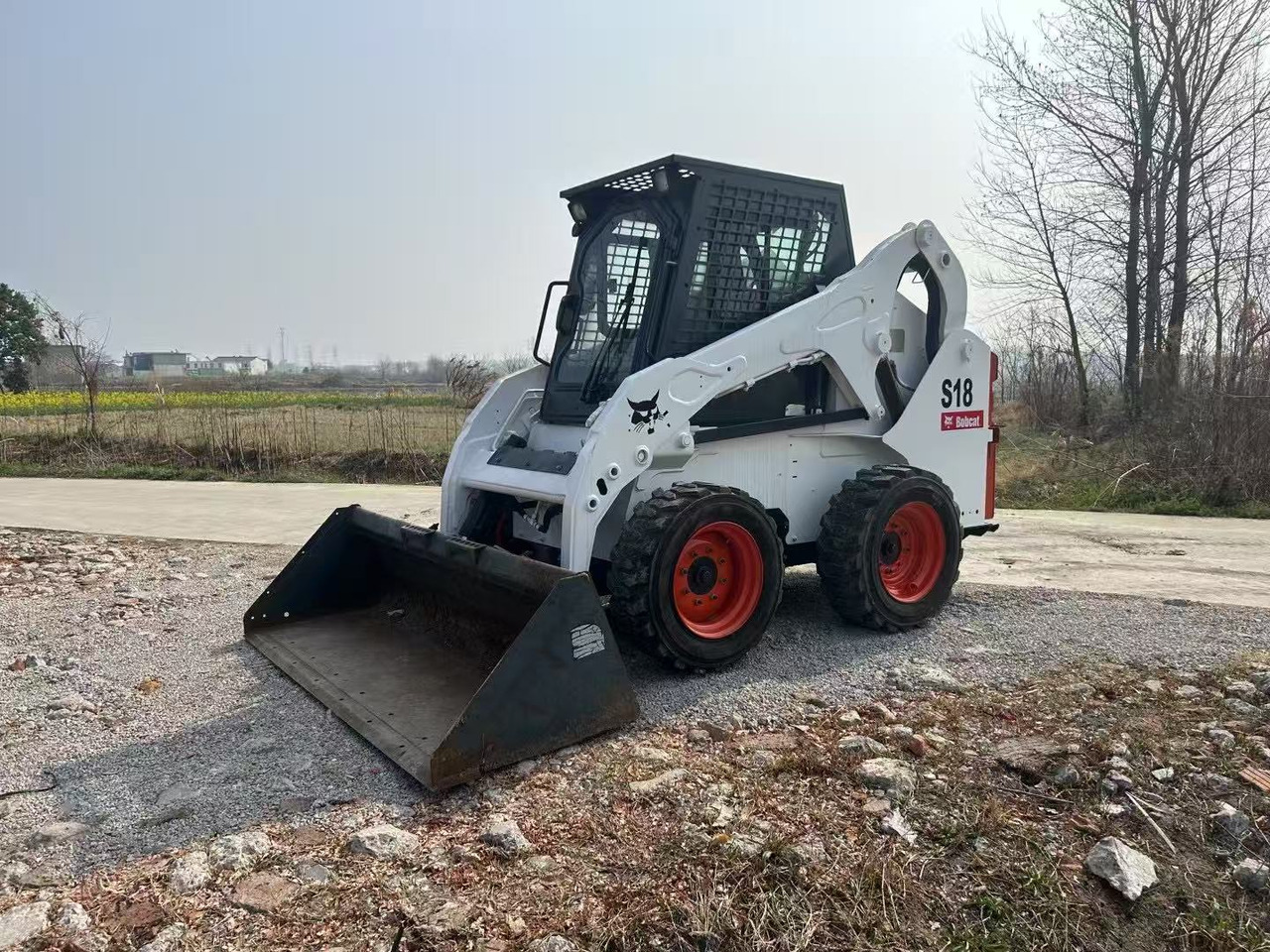 BOBCAT S18 - Mini utovarivač: slika 1 BOBCAT S18 - Mini utovarivač: slika 1