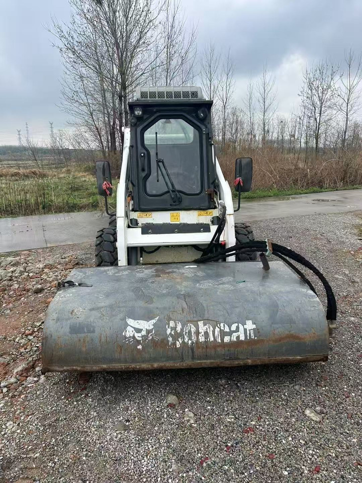 BOBCAT S18 - Mini utovarivač: slika 4 BOBCAT S18 - Mini utovarivač: slika 4