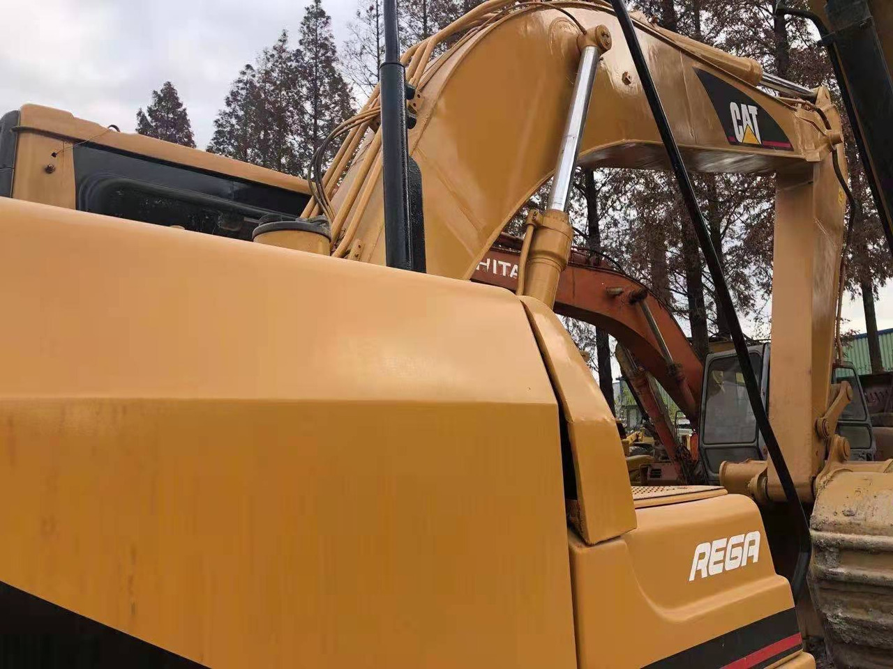 CATERPILLAR 320b - Bager guseničar: slika 1 CATERPILLAR 320b - Bager guseničar: slika 1