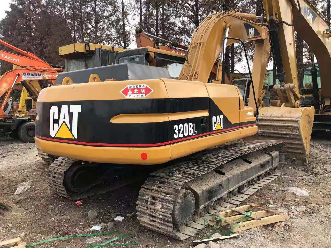 CATERPILLAR 320b - Bager guseničar: slika 4 CATERPILLAR 320b - Bager guseničar: slika 4