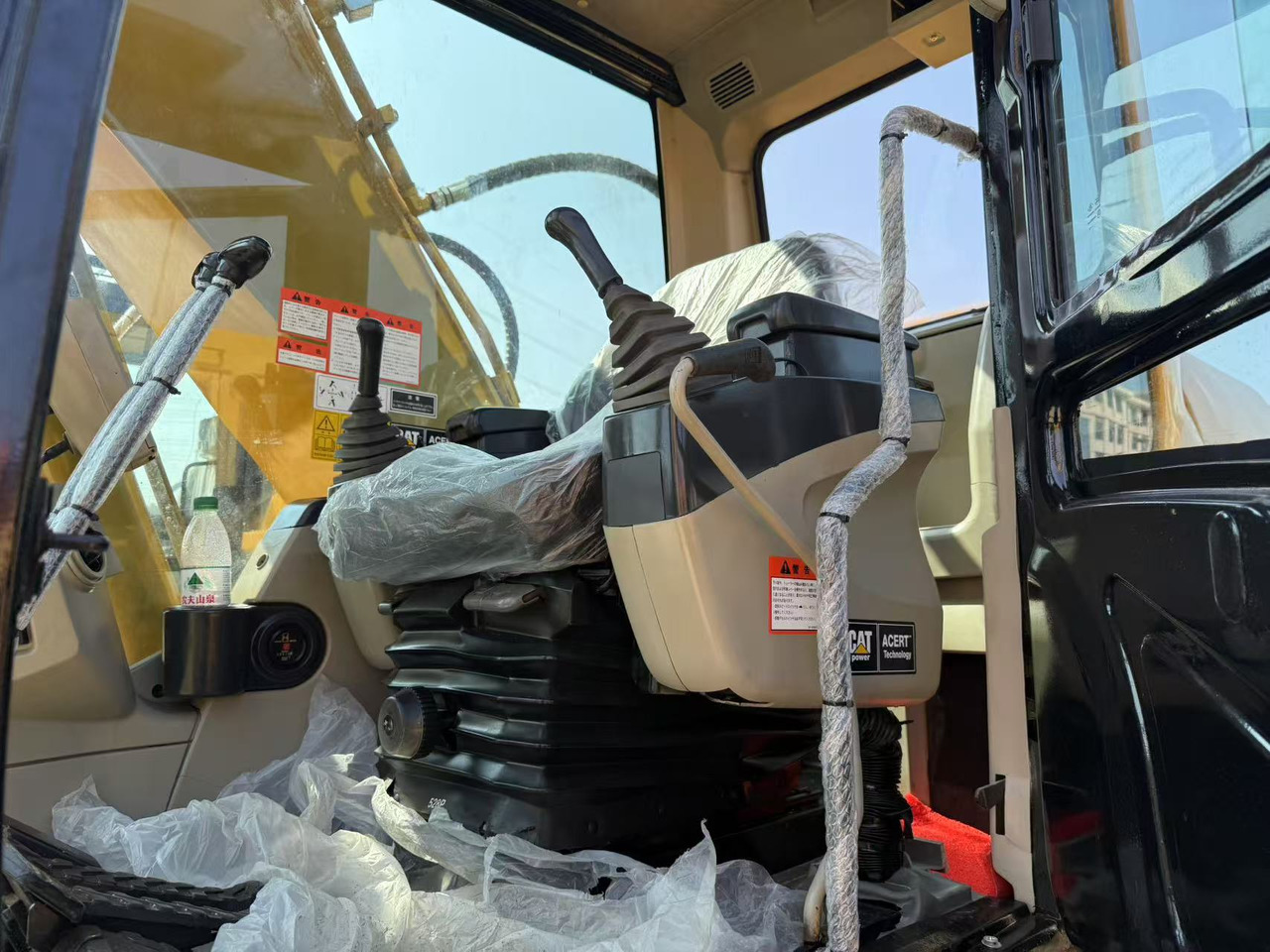 CATERPILLAR 320c - Bager guseničar: slika 4 CATERPILLAR 320c - Bager guseničar: slika 4