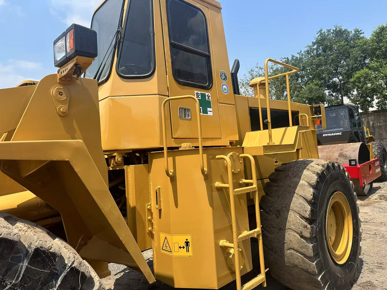 Utovarivač točkaš CATERPILLAR 966f: slika 14
