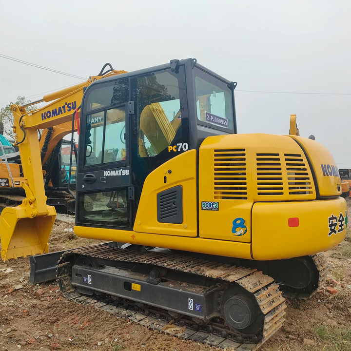 Cheap Used Komatsu PC70-8 Crawler Excavator with High Efficiency Used Heavy Machinery Komatsu PC70-8 Digger Cheap for Sale - Bager guseničar: slika 2 Cheap Used Komatsu PC70-8 Crawler Excavator with High Efficiency Used Heavy Machinery Komatsu PC70-8 Digger Cheap for Sale - Bager guseničar: slika 2