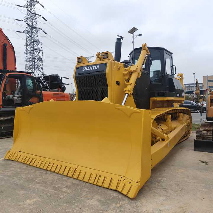 China Famous Brand Shantui Used Sahntui Sd32 Crawler Bulldozer Superior Performance Strong Power Low Price for Sale - Buldožer: slika 1 China Famous Brand Shantui Used Sahntui Sd32 Crawler Bulldozer Superior Performance Strong Power Low Price for Sale - Buldožer: slika 1