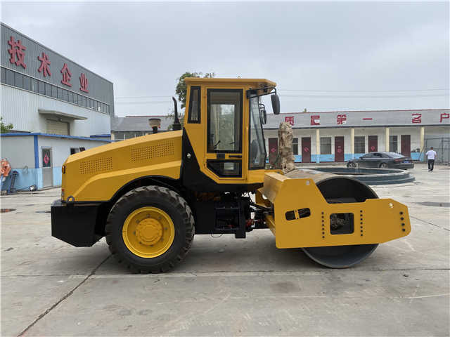 China Made Small Size Road Roller , Brand New Roller , New Compactor Machines - Kompaktor: slika 4 China Made Small Size Road Roller , Brand New Roller , New Compactor Machines - Kompaktor: slika 4