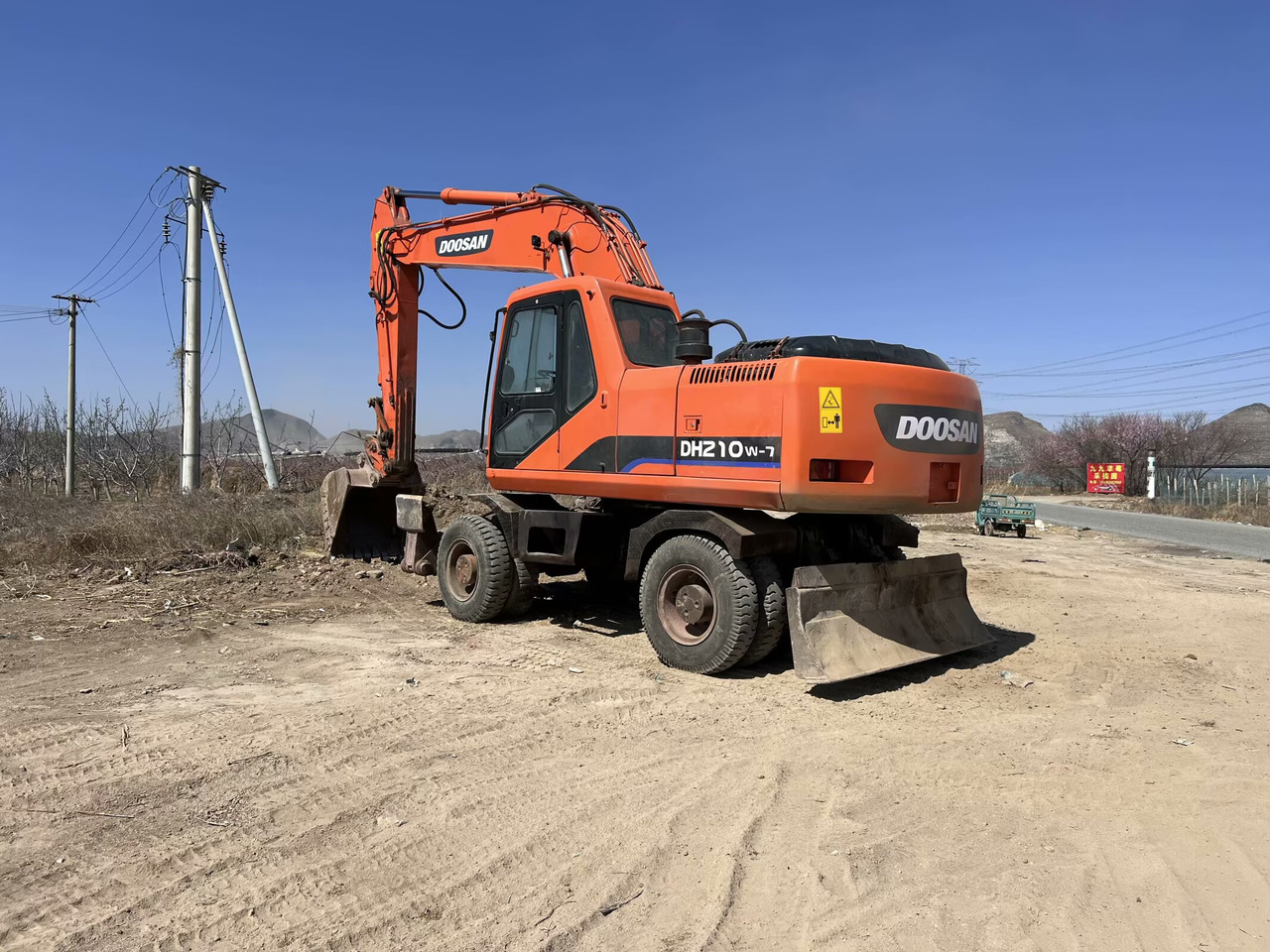 DOOSAN 210w - Bager točkaš: slika 3 DOOSAN 210w - Bager točkaš: slika 3