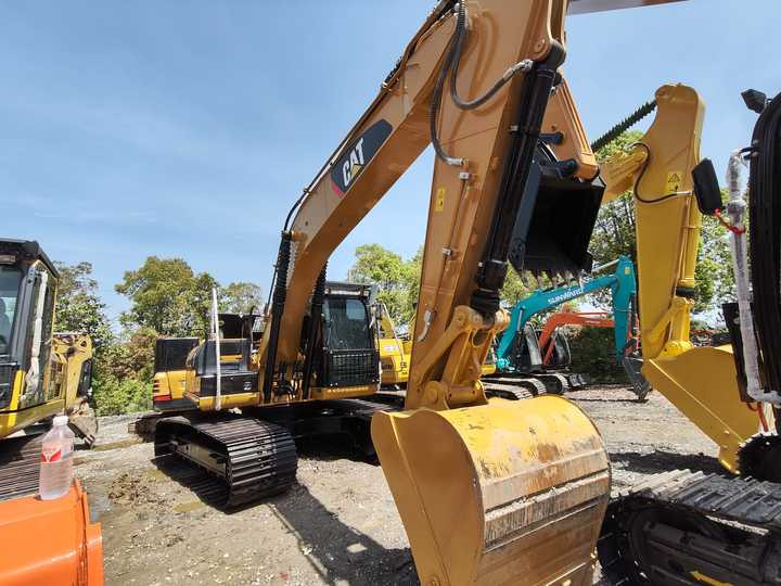 Durable Second Hand Machine Original Used Caterpillar Excavator CAT 330D2 USED 329D2 320D2 325D 315D Excavator - Bager guseničar: slika 4 Durable Second Hand Machine Original Used Caterpillar Excavator CAT 330D2 USED 329D2 320D2 325D 315D Excavator - Bager guseničar: slika 4
