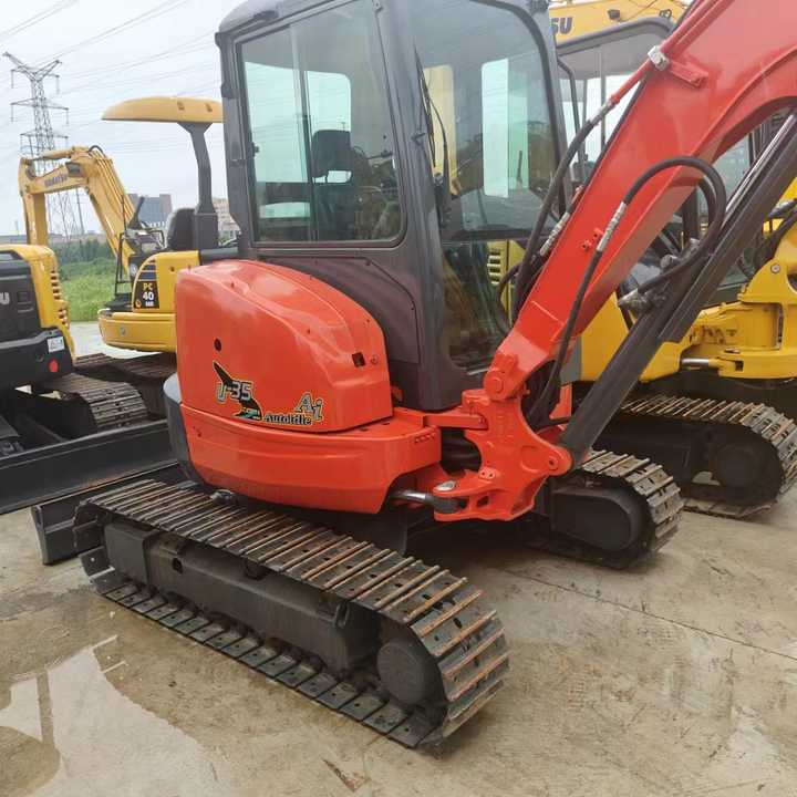 Excellent Performance Original Kubota U35 Mini 3tons Excavator in Stock Kubota U25 35 55 Mini Excavator with Pusher on Sale - Mini bager: slika 1 Excellent Performance Original Kubota U35 Mini 3tons Excavator in Stock Kubota U25 35 55 Mini Excavator with Pusher on Sale - Mini bager: slika 1