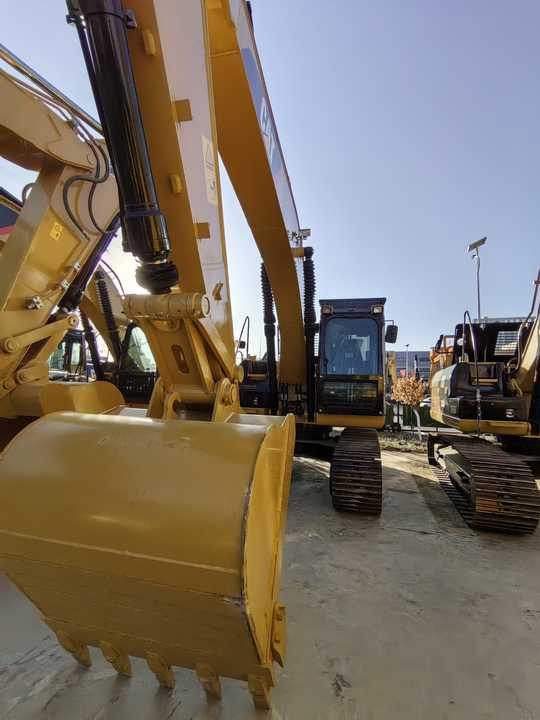 Excellent Performance Second-hand Caterpillar 320d2 Hydraulic 20ton Excavator Cat320D2: Good Condition, Low Price for Sale - Bager guseničar: slika 4 Excellent Performance Second-hand Caterpillar 320d2 Hydraulic 20ton Excavator Cat320D2: Good Condition, Low Price for Sale - Bager guseničar: slika 4