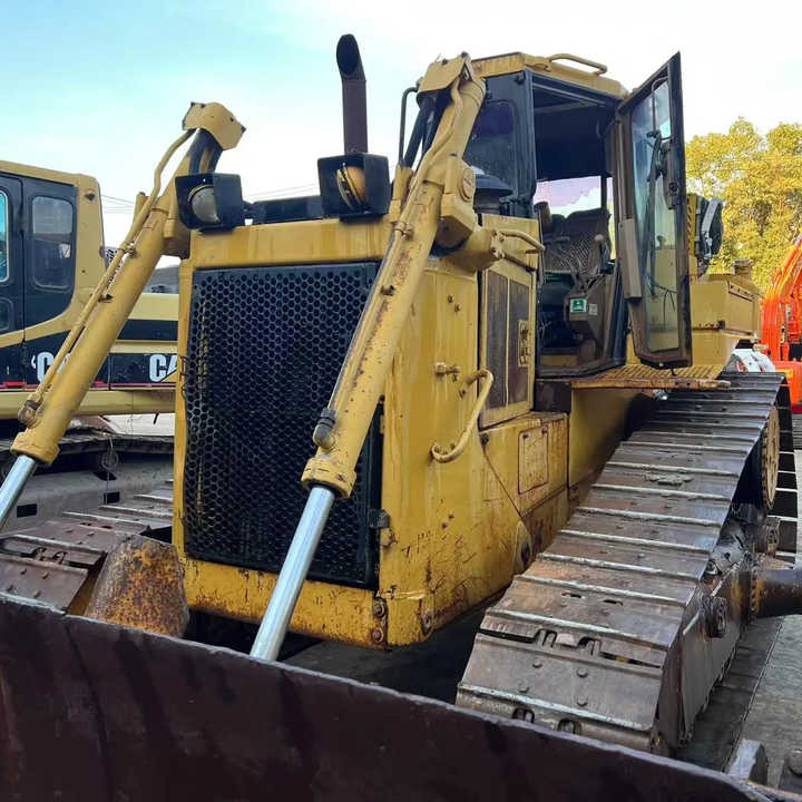 Good Condition D6h Mini Bulldozer New Crawler Bulldozer with Parts Price Bulldozers - Buldožer: slika 2 Good Condition D6h Mini Bulldozer New Crawler Bulldozer with Parts Price Bulldozers - Buldožer: slika 2