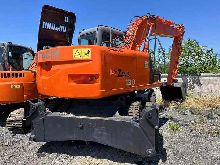Hot Sale! Used Hitachi ZX130 Wheel Excavator |Excellent Condition| Best Price | Perfect for Construction & Road Projects - Bager točkaš: slika 4 Hot Sale! Used Hitachi ZX130 Wheel Excavator |Excellent Condition| Best Price | Perfect for Construction & Road Projects - Bager točkaš: slika 4
