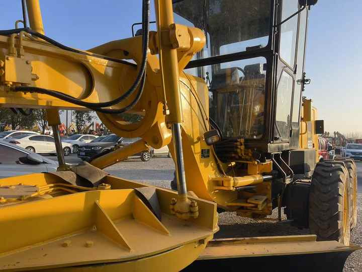 Japan Komatsu GD655 Motor Grader Cheap Price Komatsu Road Grader GD655 Good Condition in China - Grejder: slika 4 Japan Komatsu GD655 Motor Grader Cheap Price Komatsu Road Grader GD655 Good Condition in China - Grejder: slika 4