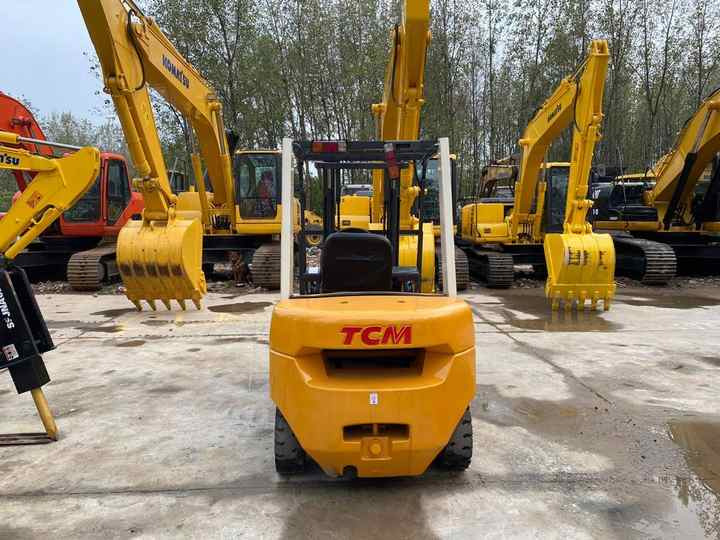 Japanese Forklifts Telehandler Used TCM Forklift Diesel Forklift 3Ton Pallet Truck - Viljuškar: slika 2 Japanese Forklifts Telehandler Used TCM Forklift Diesel Forklift 3Ton Pallet Truck - Viljuškar: slika 2