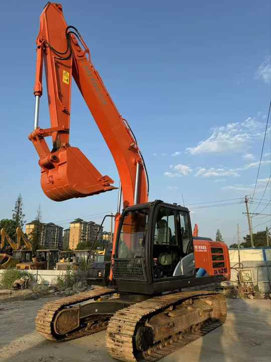 Japanese Original Hitachi 210 Outdoor Crawler Type Second-hand Excavator - Bager guseničar: slika 2 Japanese Original Hitachi 210 Outdoor Crawler Type Second-hand Excavator - Bager guseničar: slika 2