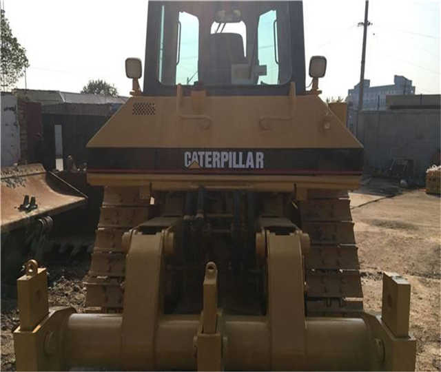 Low Price Cat D6m Original Made Dozer , Used Bulldozer Cat D6 D6m D6h D6g D6k , Original Bulldozer - Buldožer: slika 5 Low Price Cat D6m Original Made Dozer , Used Bulldozer Cat D6 D6m D6h D6g D6k , Original Bulldozer - Buldožer: slika 5