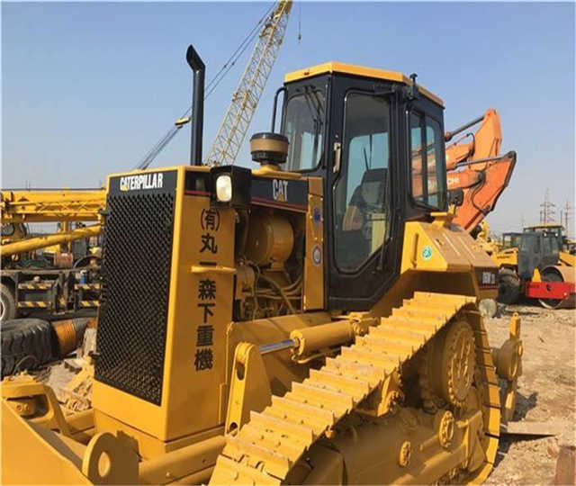 Low Price Cat D6m Original Made Dozer , Used Bulldozer Cat D6 D6m D6h D6g D6k , Original Bulldozer - Buldožer: slika 2 Low Price Cat D6m Original Made Dozer , Used Bulldozer Cat D6 D6m D6h D6g D6k , Original Bulldozer - Buldožer: slika 2