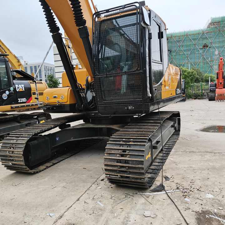 South Korea Low Price Hyundai 220lc-9s Excavator Hyundai 22ton Excavator Hot Sale - Bager guseničar: slika 5 South Korea Low Price Hyundai 220lc-9s Excavator Hyundai 22ton Excavator Hot Sale - Bager guseničar: slika 5