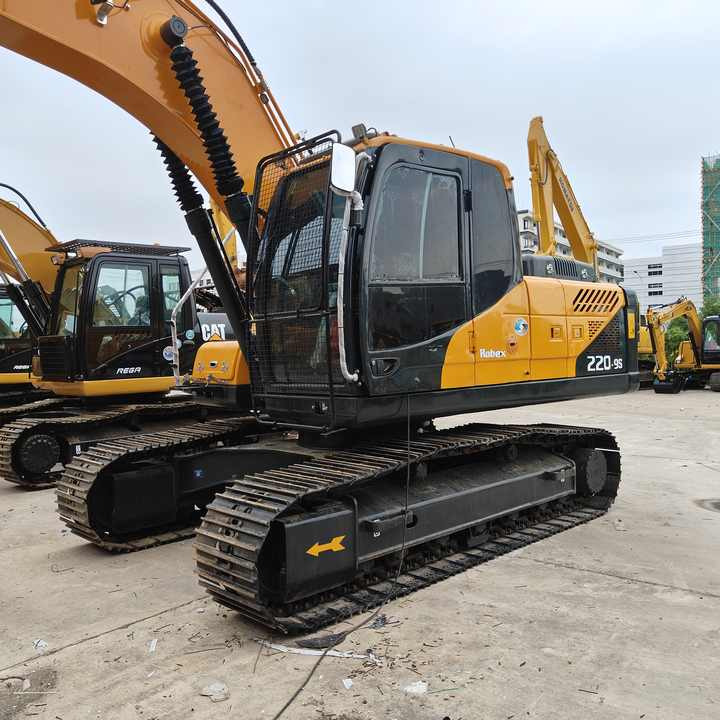 South Korea Low Price Hyundai 220lc-9s Excavator Hyundai 22ton Excavator Hot Sale - Bager guseničar: slika 2 South Korea Low Price Hyundai 220lc-9s Excavator Hyundai 22ton Excavator Hot Sale - Bager guseničar: slika 2