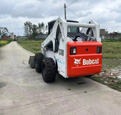 USED BOBCAT S300 Skid-steer Loader with Very Good Performance Is for Sale at a Low Price. S160/s185/s220/330 in Stock - Mini utovarivač: slika 4 USED BOBCAT S300 Skid-steer Loader with Very Good Performance Is for Sale at a Low Price. S160/s185/s220/330 in Stock - Mini utovarivač: slika 4