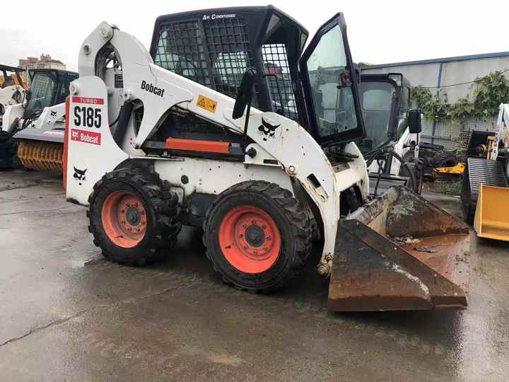 Used Bob Cat Bob Cat S185 Used Mini Skid Steer Wheel Loader Multifunctional Track Loaders Bobcat - Mini utovarivač: slika 5 Used Bob Cat Bob Cat S185 Used Mini Skid Steer Wheel Loader Multifunctional Track Loaders Bobcat - Mini utovarivač: slika 5