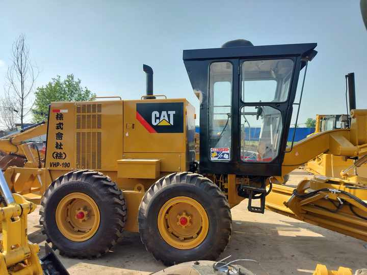 Used CAT 140H Motor Grader From Japan with Excellent Performance Caterpillar 140h in Good Condition for Sale - Grejder: slika 5 Used CAT 140H Motor Grader From Japan with Excellent Performance Caterpillar 140h in Good Condition for Sale - Grejder: slika 5