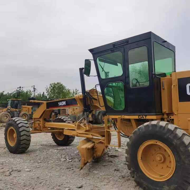 Used CAT 140H Motor Grader From Japan with Excellent Performance Caterpillar 140h in Good Condition for Sale - Grejder: slika 2 Used CAT 140H Motor Grader From Japan with Excellent Performance Caterpillar 140h in Good Condition for Sale - Grejder: slika 2